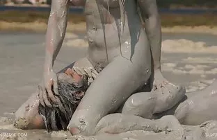 XXX دو زن چاق سایت پخش سکس و سیاه و سفید با یک سبیل مشتری