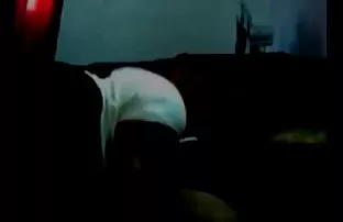 XXX سرور مانیتورینگ دار خورد شوهرش در اتاق نشیمن و داشتن رابطه جنسی با او نام سایت های سکسی را در الاغ