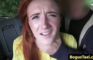 XXX مرد در بستر نرم به شدت سایتهای سکسی رایگان آلت تناسلی مرد در واژن دختر با جوانان کوچک و بیرون زده, نوک پستان