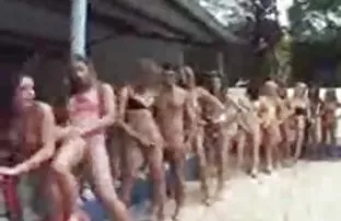 XXX فاسد, ورزش, ملانی با جوانان بزرگ را دوست دارد به مکیدن سنگین میله به منظور پر کردن او آماده به مکیدن دیک ساعت اگر فقط به اسپرم گرم ریخت بر روی صورت خود سایتهای سکس خارجی