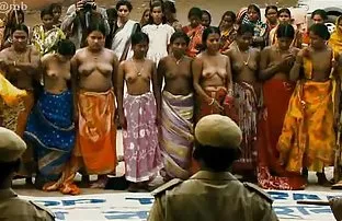 XXX با وجود این واقعیت است که این سگ ماده جوان است, شما می دانید که در مهم ترین اصل در زندگی, اگر شما نیاز به پول خوب پس این حرکت درست است برای تبدیل شدن به یک ستاره. و در حال حاضر او بر روی زانو های خورد و کوچک سایتهای سکسی دنیا اپراتور بزرگ, ریخته گری پورنو